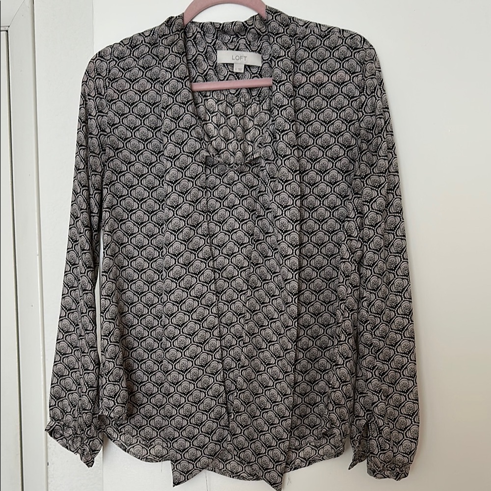 LOFT Black and White Women's Top